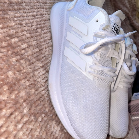 Youth boys Adidas - Like New - Picture 3 of 10